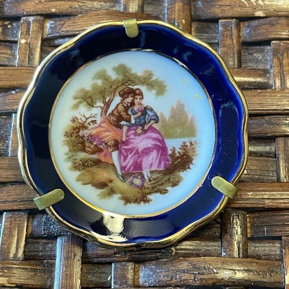 Limoges France Miniature Plate with Stand - Picture 2 of 6